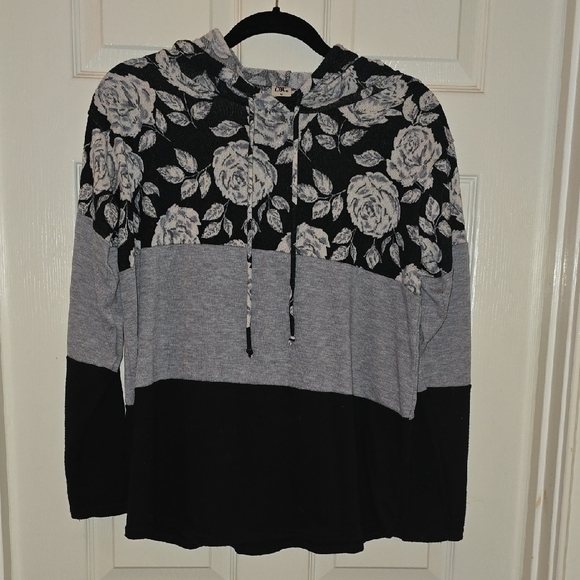 Sew In Love Tops - Sew‎ In Love Black and Gray Patterned Hoodie